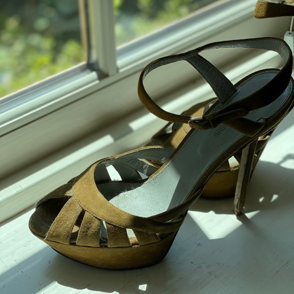 Sergio Rossi Suede Heels - Picture 1 of 2